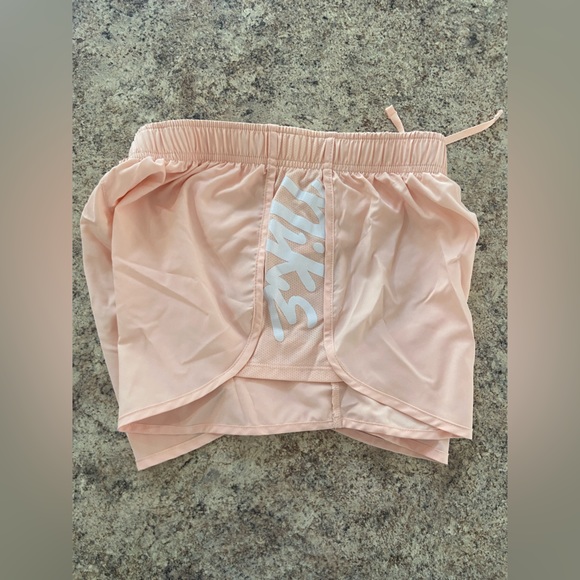 Nike Running Shorts - Picture 3 of 4
